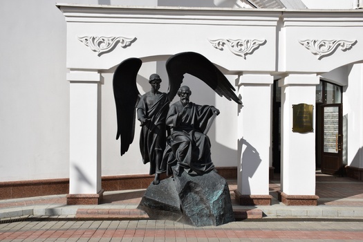 Минск. Памятник апостолу и евангелисту Иоанну Богослову